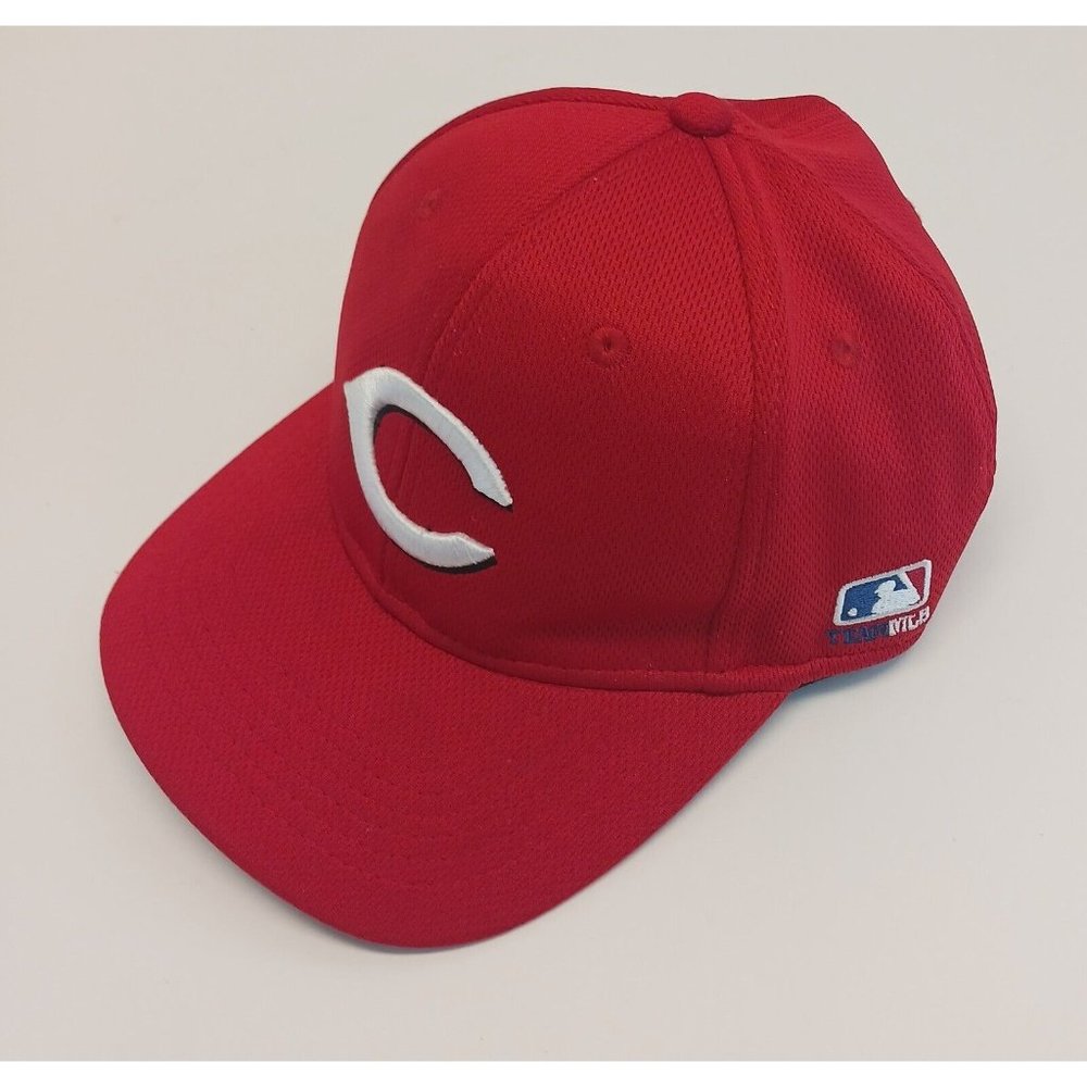 Cincinnati Reds Youth Baseball Cap OC Sports Official Licensee of MLB Hook/ Loop